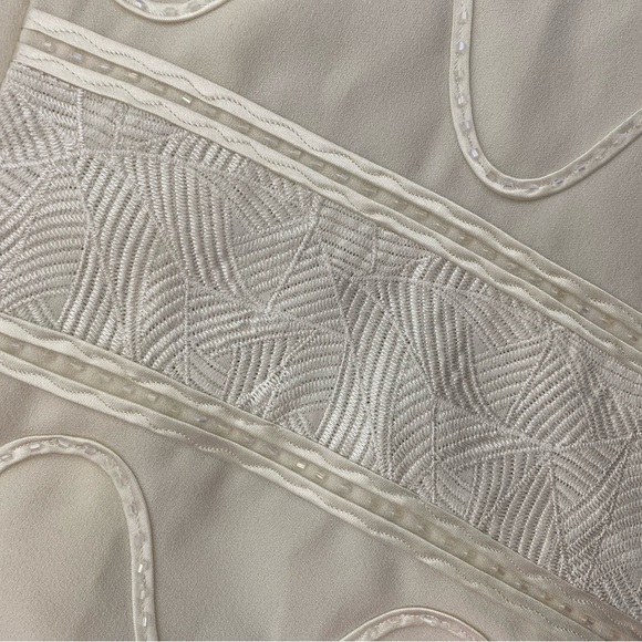 Beautiful top for a night party with sequin - Picture 3 of 12